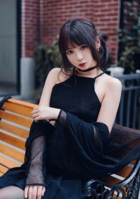 欧美pissing_超清在线播放